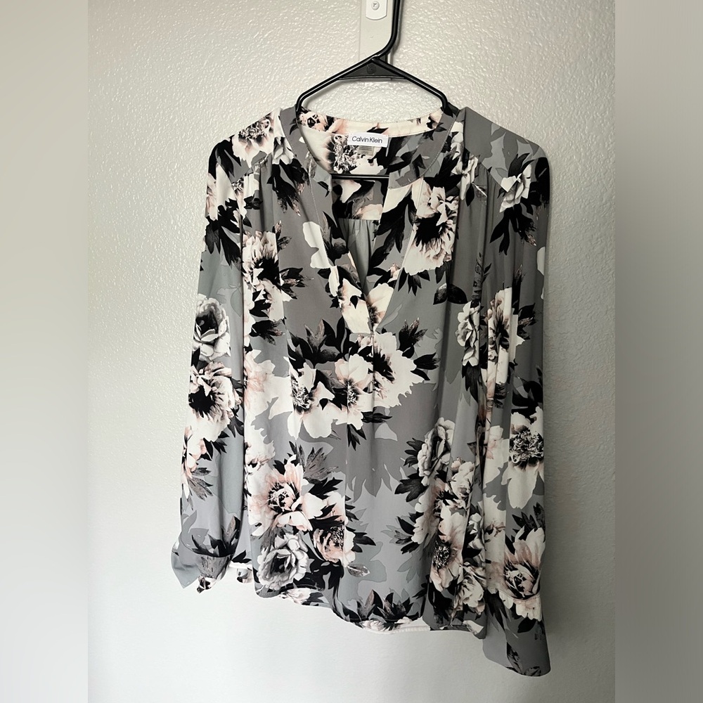 Calvin Klein Women's Floral Gray Blouse